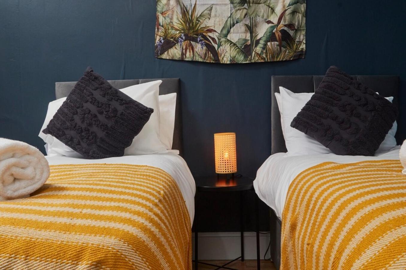 Cosy, Stylish, Leafy And Homely Sheffield Buitenkant foto